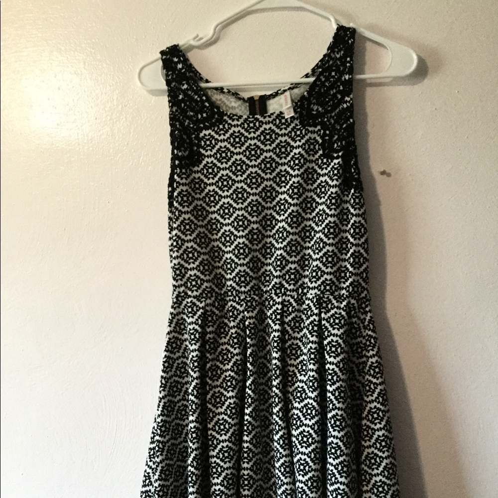 Black Patterned Mini Dress L